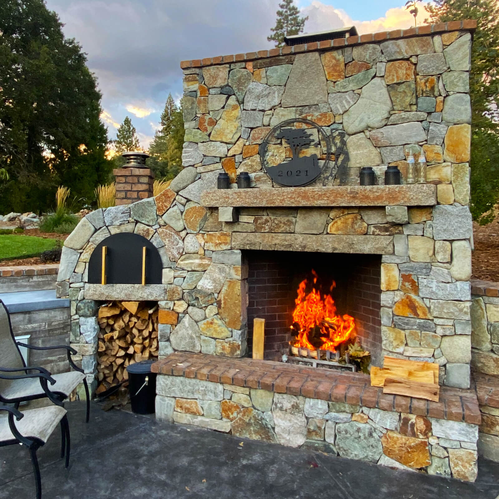 Fireplace with Pizza Oven – BrickWood Ovens