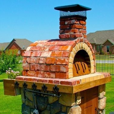 Wood fired pizza oven