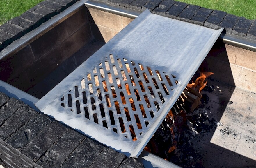 BrickWood Box - Half Griddle / Half Grill